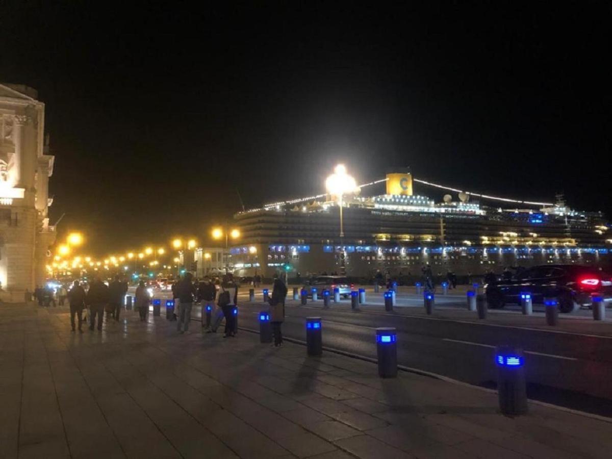 Aparthotel Piazza Unità Trieste Italia Exterior foto