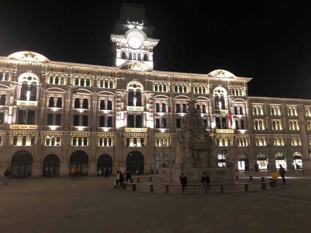 Aparthotel Piazza Unità Trieste Italia Exterior foto